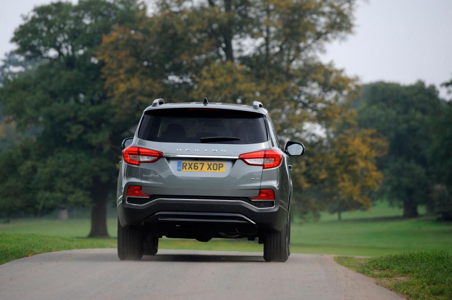  SsangYong Rexton ELX 2017 года  (UK) (фото 12 из 31)